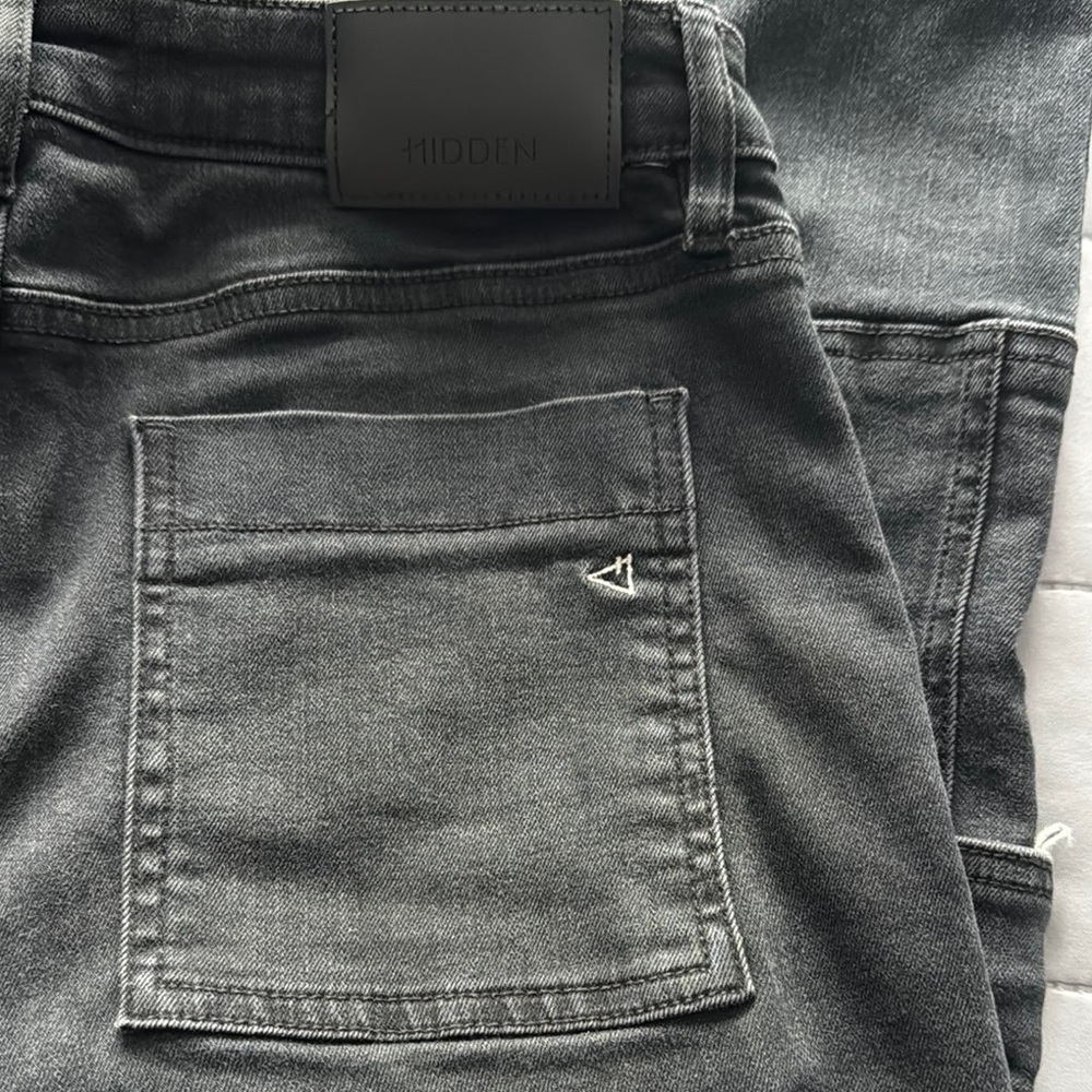 Hidden Black Cargo Pants - Picture 6 of 6